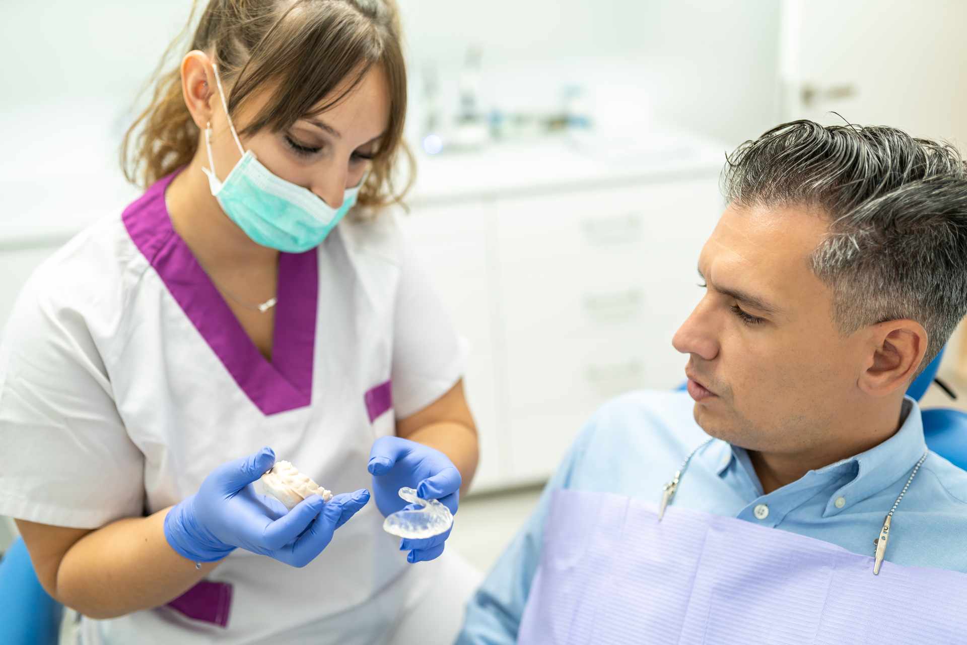 Consejos para elegir una férula dental - Clínica Dental Dr. Mestres